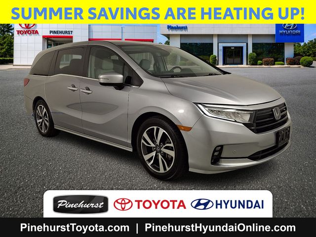 Silver 2022 Honda Odyssey Minivan Front-Wheel Drive Automatic