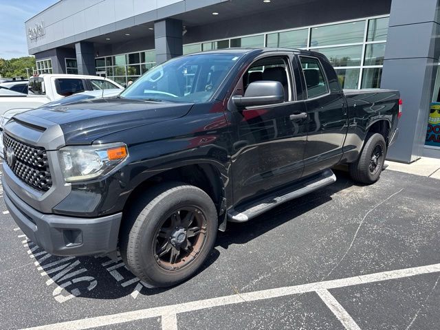 Midnight Black Metallic 2018 Toyota Tundra Pickup Truck Four-Wheel Drive 6-Speed Automatic Overdrive