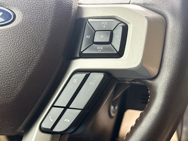 Used 2019 White Ford Lariat image 27