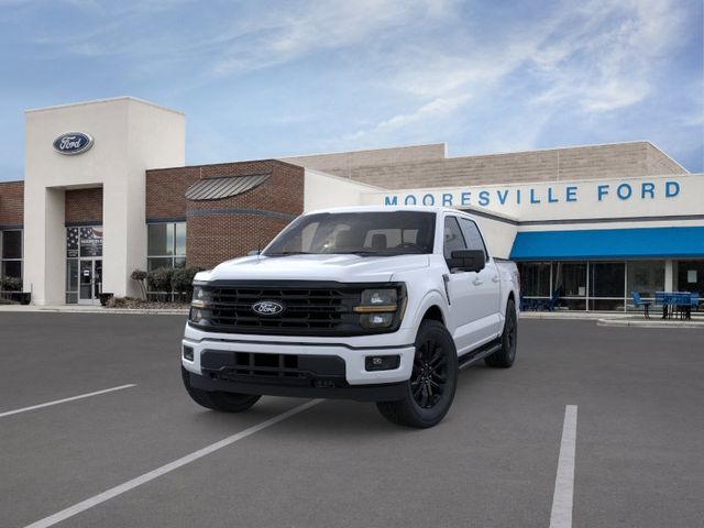 New 2026 White Ford XLT image 2