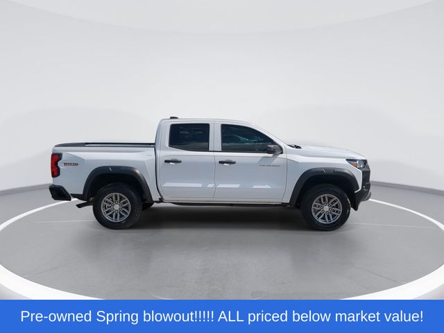 Used 2025 Summit White Chevrolet Trail Boss image 9
