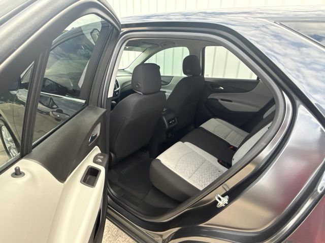 2022 Chevrolet Equinox LT:44956B