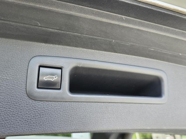 Used 2023 Toyota Highlander SUV