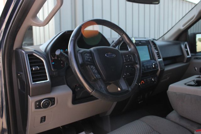 Used 2015 Blue Ford XLT image 2