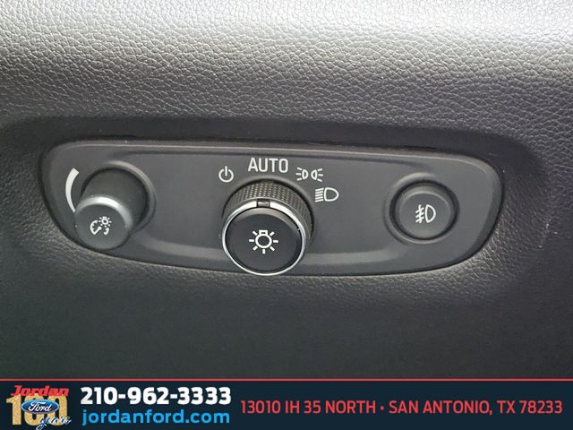 Used Car 2019 Chevrolet Traverse  Premier For Sale Under $20,000 In San Antonio, Texas