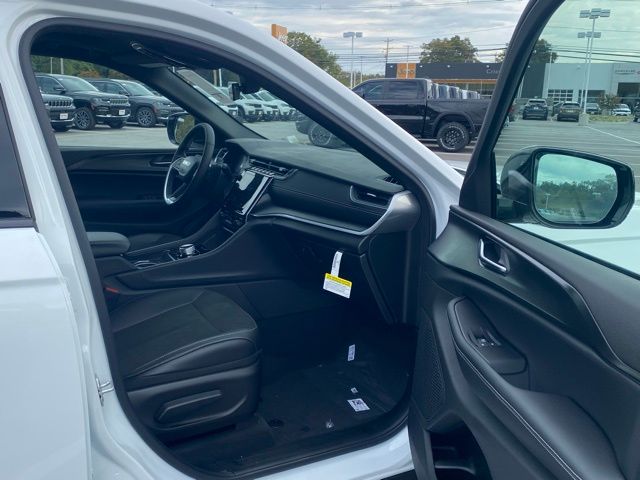 new 2025 Jeep Grand Cherokee L car, priced at $38,083