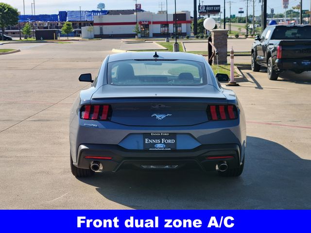 2025 Ford Mustang EcoBoost Premium photo