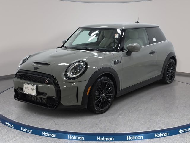 Moonwalk Gray Metallic 2023 MINI Cooper S 2-Door Hatchback FWD Hatchback Front-Wheel Drive 7-Speed Automatic