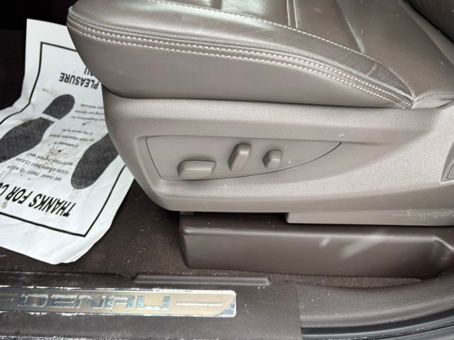 2020 GMC Yukon 4WD Denali