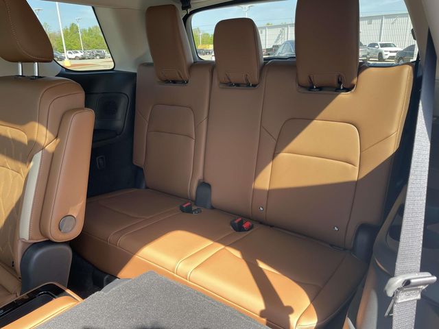 New 2026 White Nissan Platinum image 12