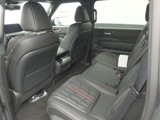 2025 Nissan Armada PRO-4X - Photo 40