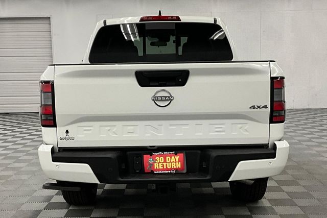 View vehicle photo 5