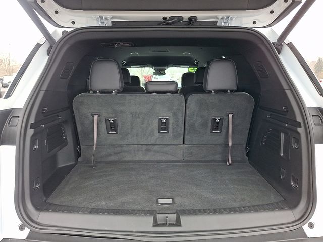 used 2025 Chevrolet Traverse car, priced at $40,550