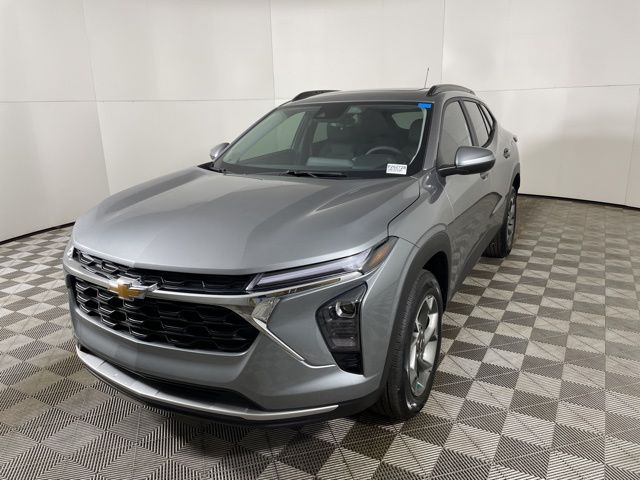 2025 Chevrolet Trax LT 8