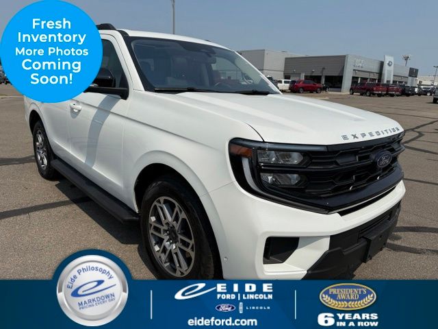  2025 Ford Expedition Active 4WD   