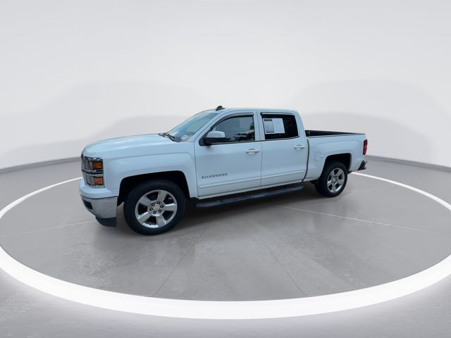 Used 2015 White Chevrolet LT image 4
