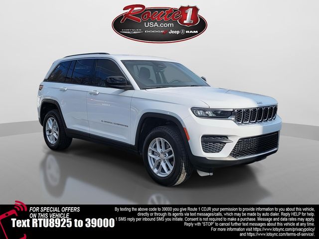 2023 Jeep Grand Cherokee Laredo 4WD