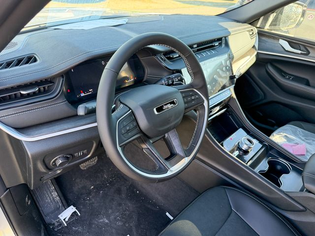 new 2026 Jeep Grand Cherokee car, priced at $45,965