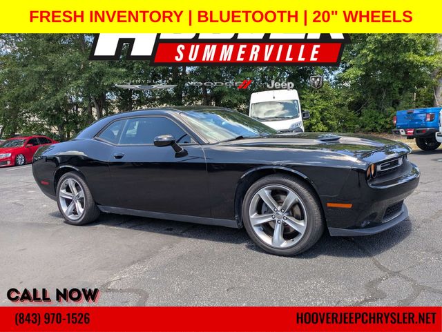 Pitch Black Clearcoat 2016 Dodge Challenger SXT RWD Coupe Rear-Wheel Drive 8-Speed Automatic