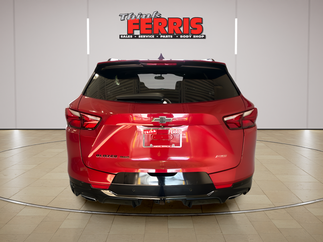 View vehicle photo 4