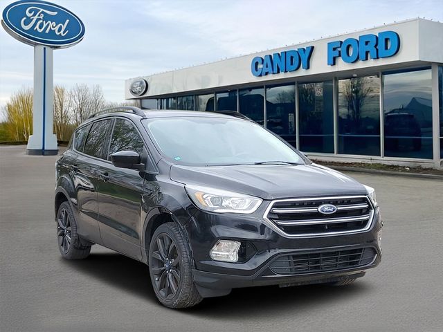 Shadow Black 2017 Ford Escape SE AWD SUV / Crossover All-Wheel Drive 6-Speed Automatic