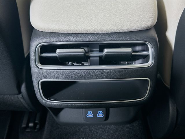 Thumbnail: 2026 Genesis GV70 - 18