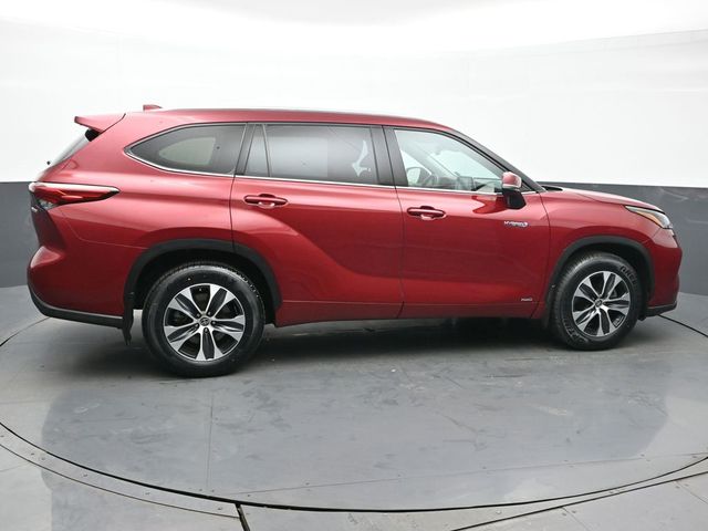 2021 Toyota Highlander Hybrid XLE 8