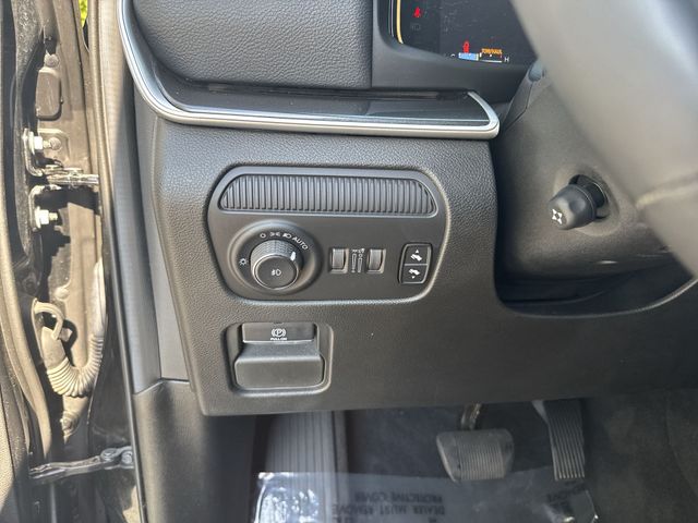 Used 2022 Black Jeep Series I image 28