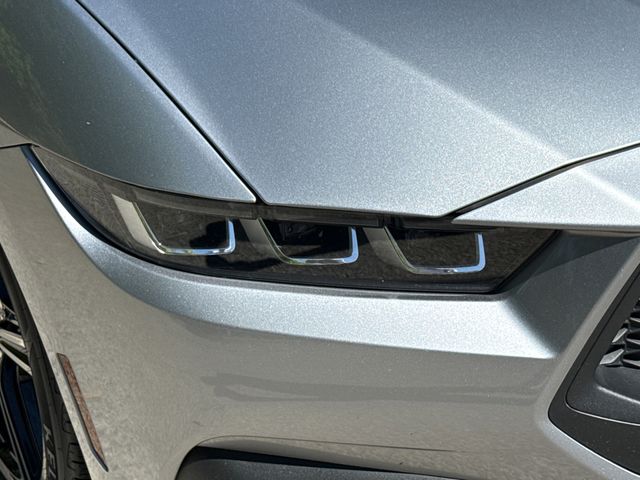 Used 2024 Silver Ford EcoBoost Premium image 4