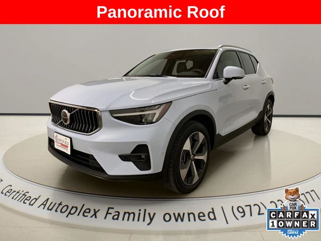 2025 Volvo XC40 B5 Plus Bright Theme AWD