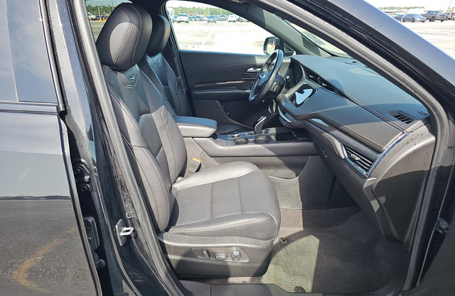 Used 2023 Cadillac XT4 SUV