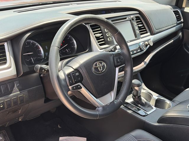 Used 2016 Toyota Highlander SUV