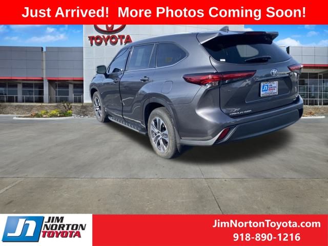 2022 Toyota Highlander XLE 7