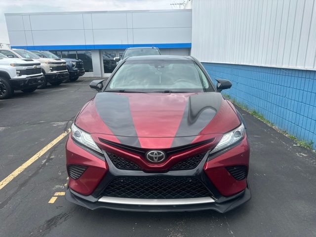 Used 2018 Pearl Toyota XSE image 6