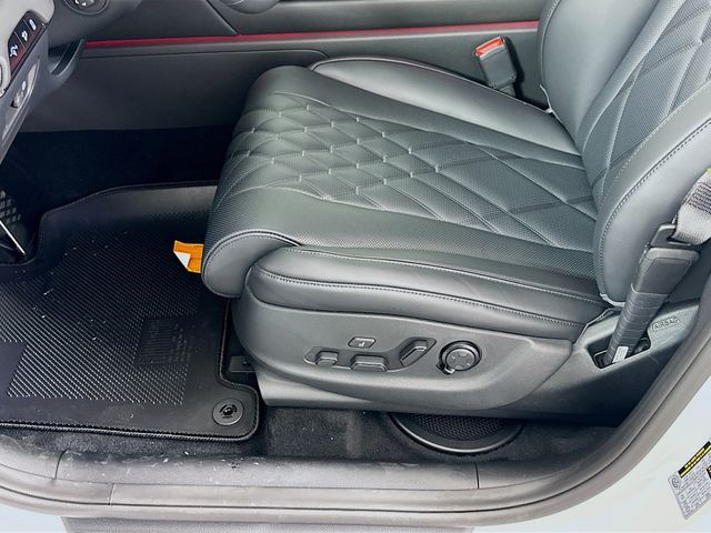 Thumbnail: 2026 Genesis GV80 - 21