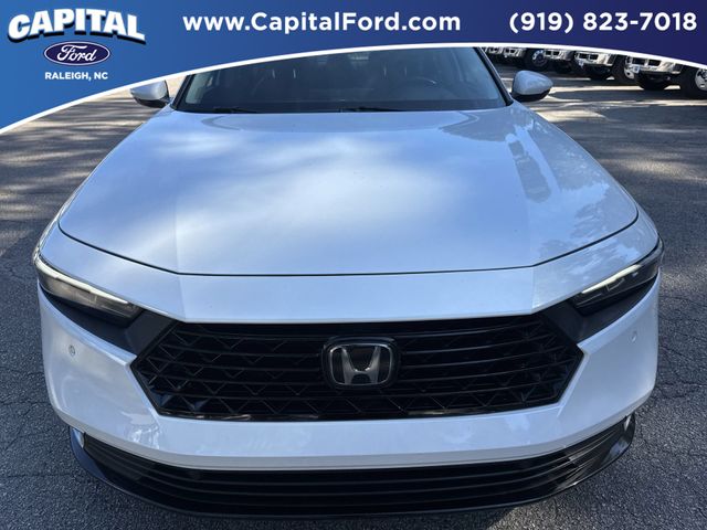 Used 2023 White Honda Touring image 10