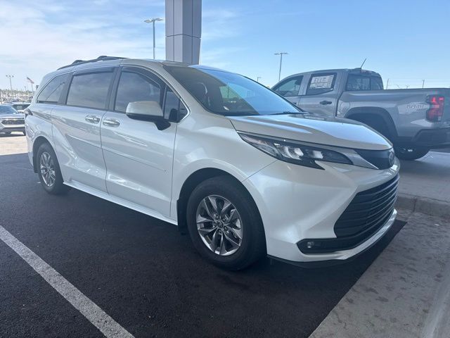 Used 2025 Toyota Sienna Van