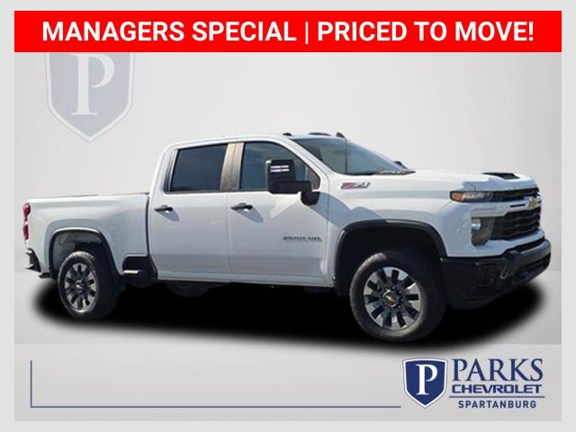 Summit White 2024 Chevrolet Silverado 2500HD Custom Crew Cab 4WD Pickup Truck Four-Wheel Drive Automatic