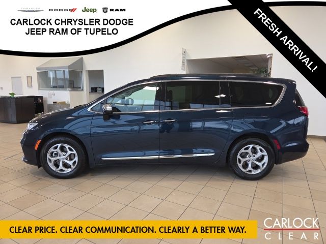 Fathom Blue Pearlcoat 2023 Chrysler Pacifica Minivan Front-Wheel Drive 9-Speed Automatic