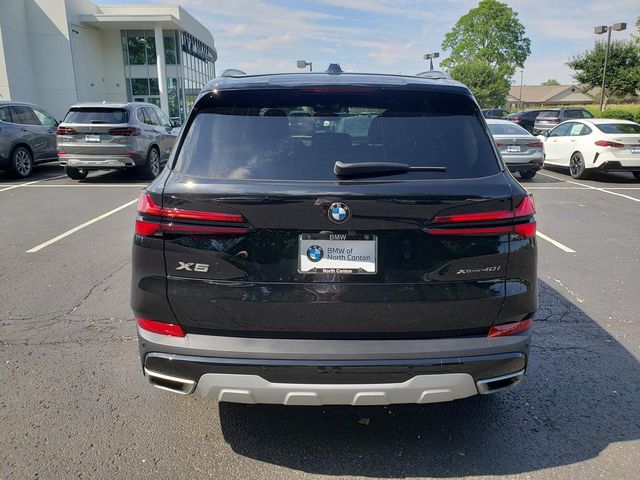 Used 2024 Black BMW xDrive40i image 4