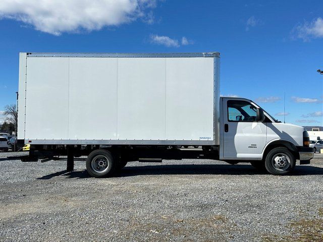 2023 GMC Savana Cutaway 4500 4500 Van 4