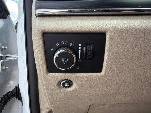 2020 Jeep Grand Cherokee Limited White at Auto Express Mitsubishi