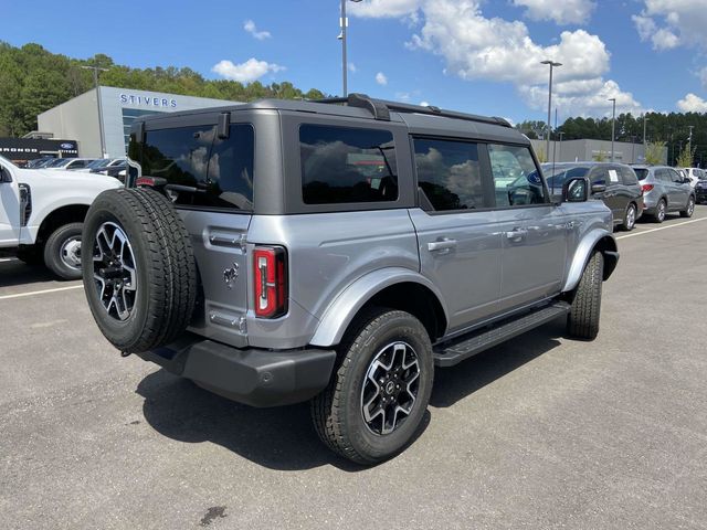 2024 Ford Bronco Outer Banks 3