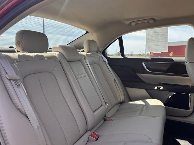 2018 Lincoln Continental Select