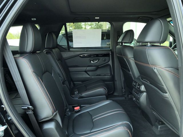 used 2025 Honda Pilot car, priced at $46,798