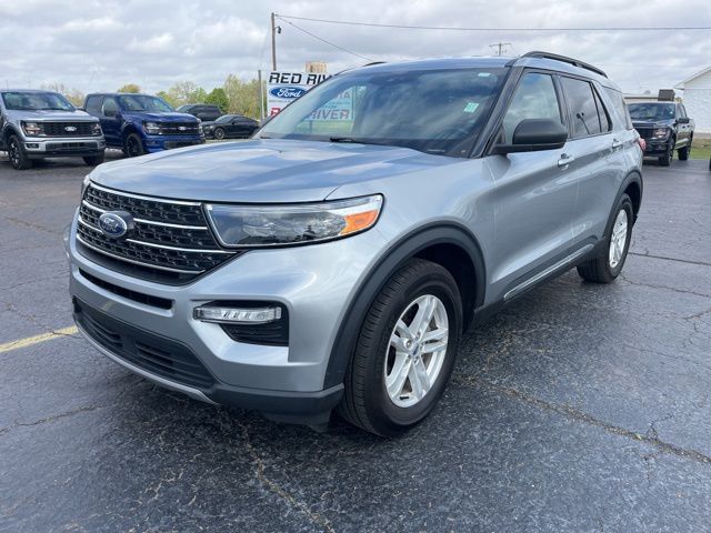 Silver Metallic 2024 Ford Explorer XLT RWD SUV / Crossover Rear-Wheel Drive Automatic