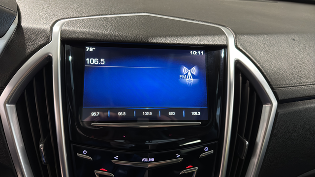 Used 2015  Cadillac Luxury image 15