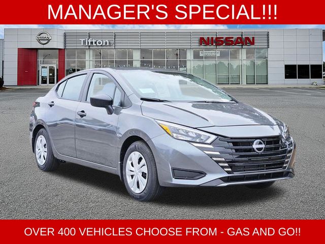 2025 Nissan Versa 1.6 S CVT's photo