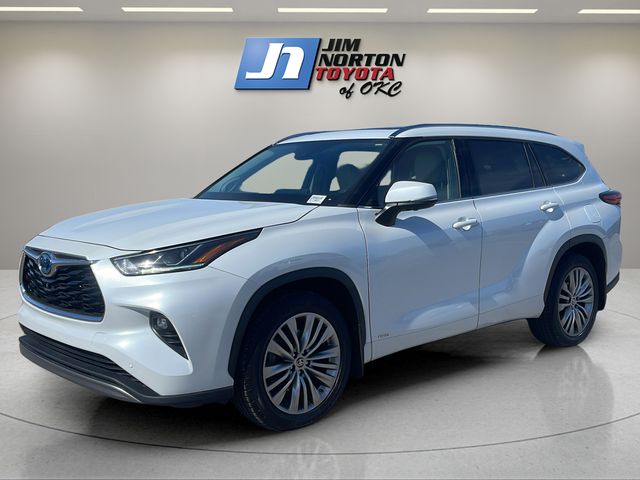 2023 Toyota Highlander Platinum