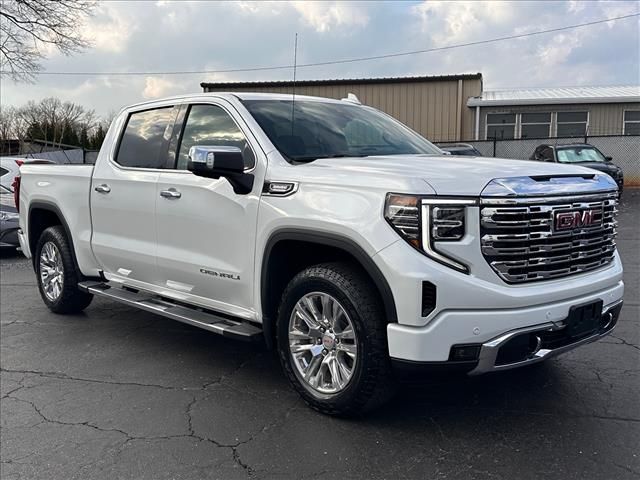 2023 GMC Sierra 1500 Denali Crew Cab 4WD